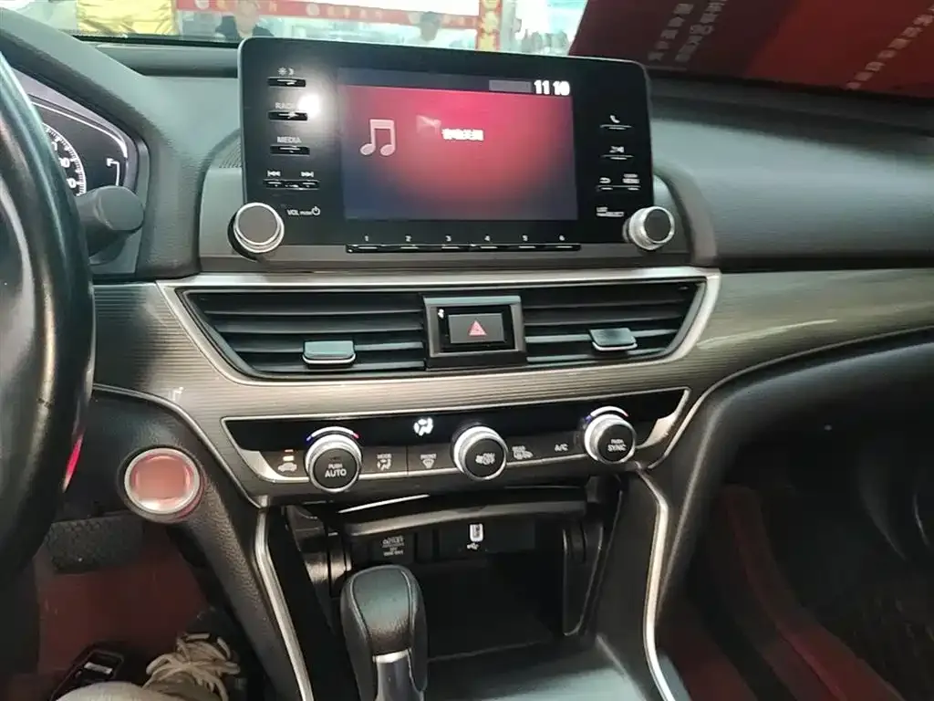 Honda Accord — фото 6