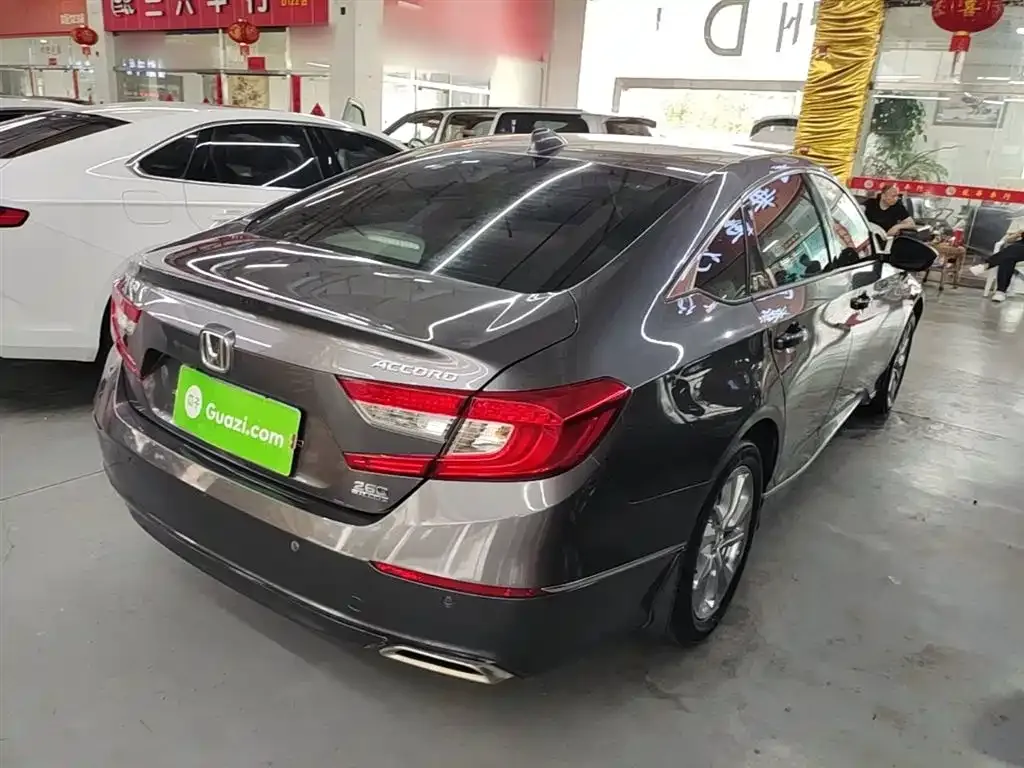 Honda Accord — фото 5