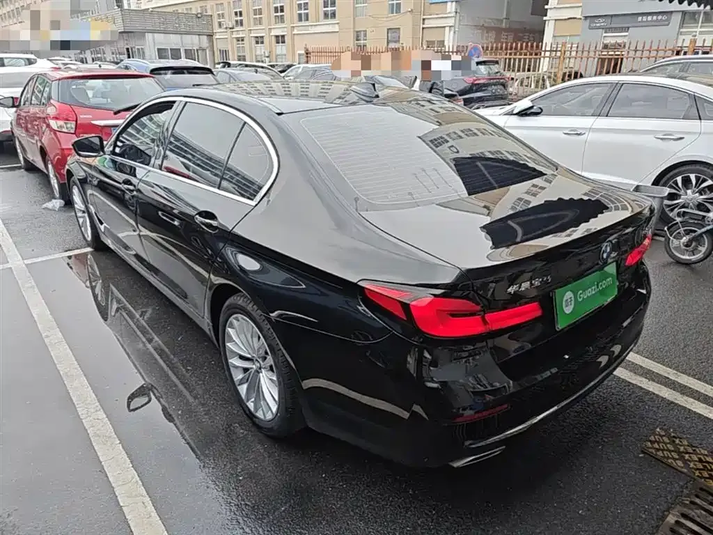 BMW 5 Series — фото 5