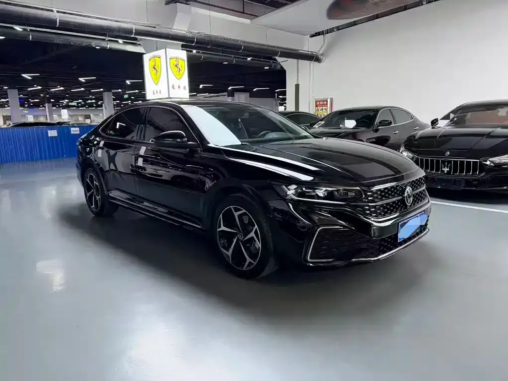 Volkswagen Passat — фото 3