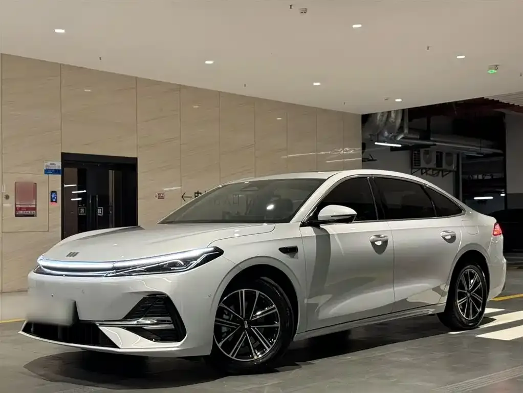 Geely Galaxy A7 — фото 5