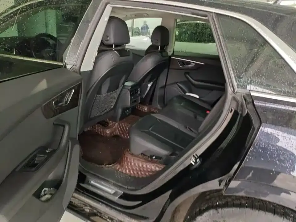 Audi Q8 2022 из CN, фото 3