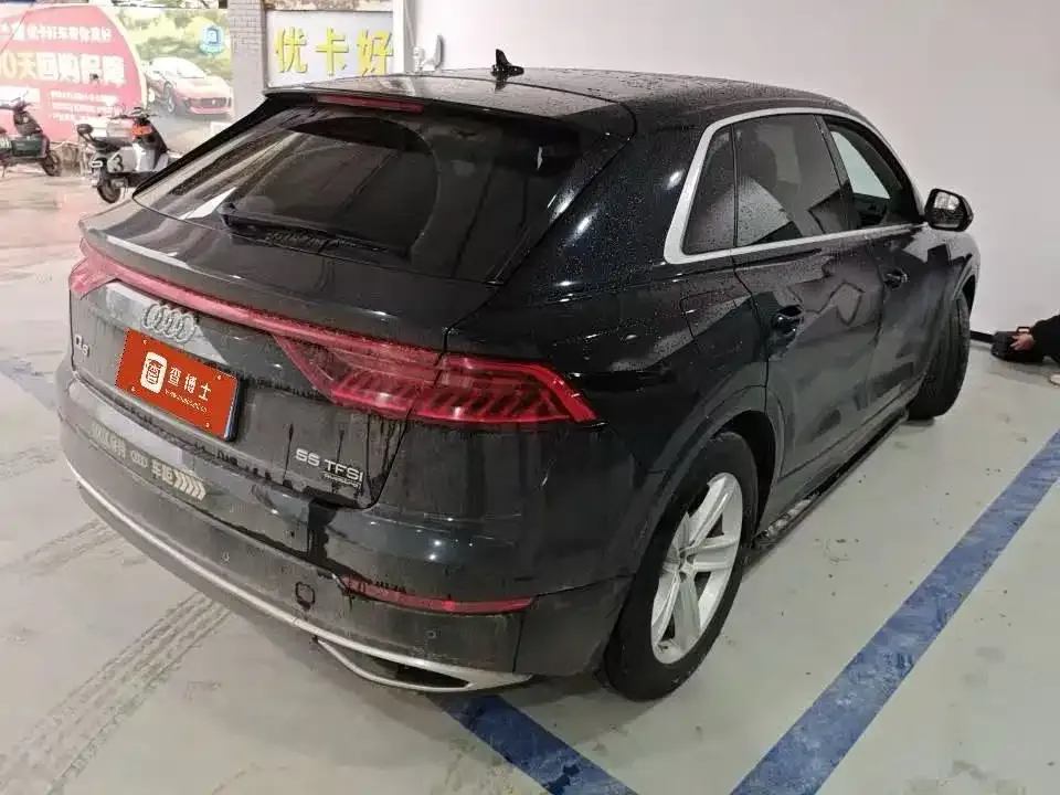 Audi Q8 2022 из CN, фото 2