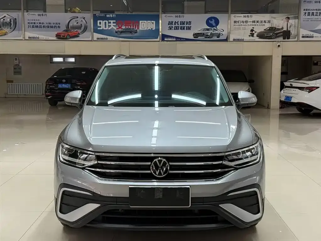 Volkswagen Tiguan L — фото 3
