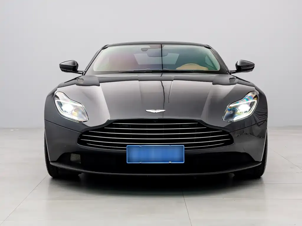 Aston Martin DB11