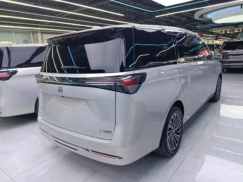 Buick GL8 Hybrid 2025 из CN, фото 5