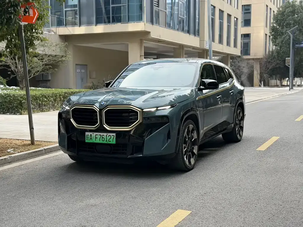BMW XM