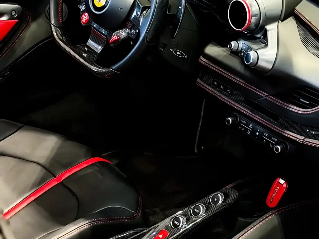 Ferrari F8 — фото 3