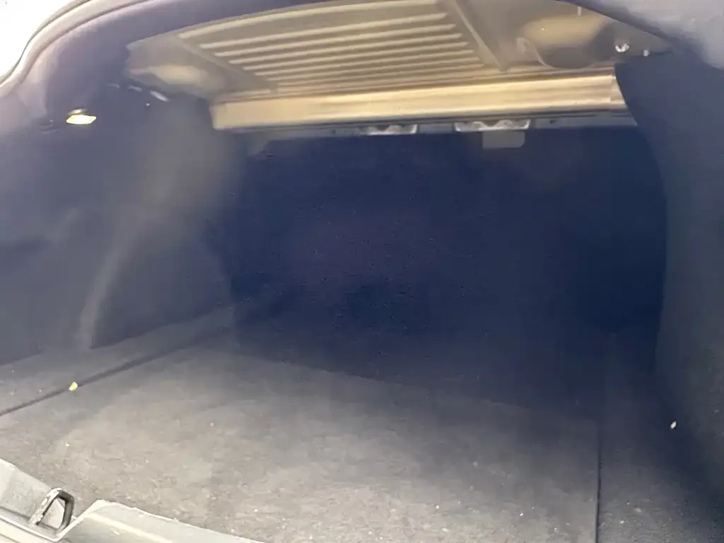 Tesla Model 3 — фото 2