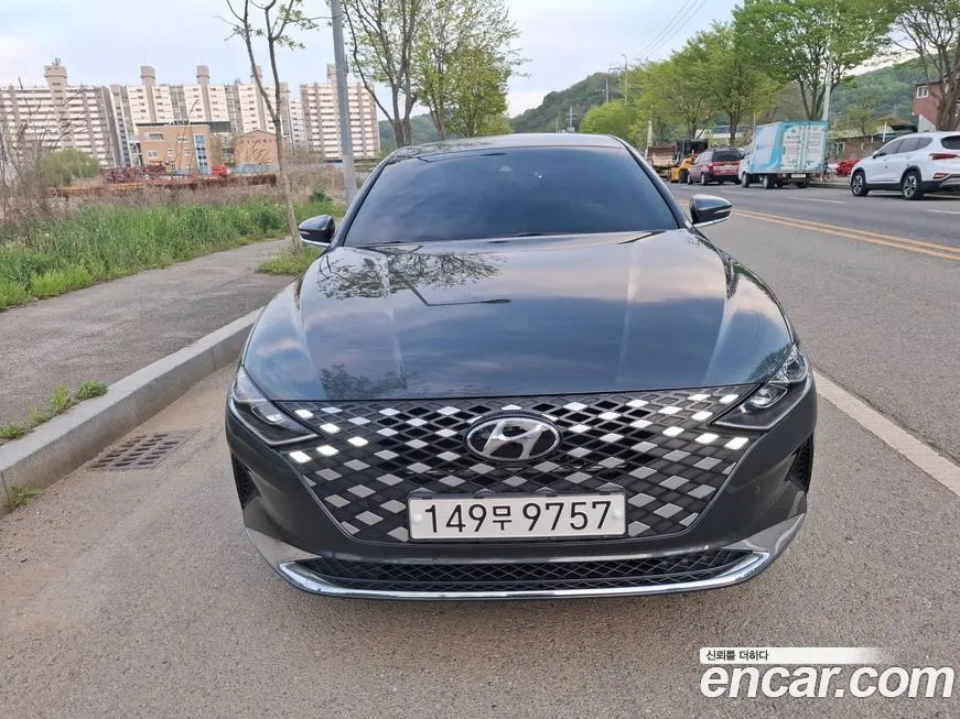 Hyundai Grandeur Premium Choice 1