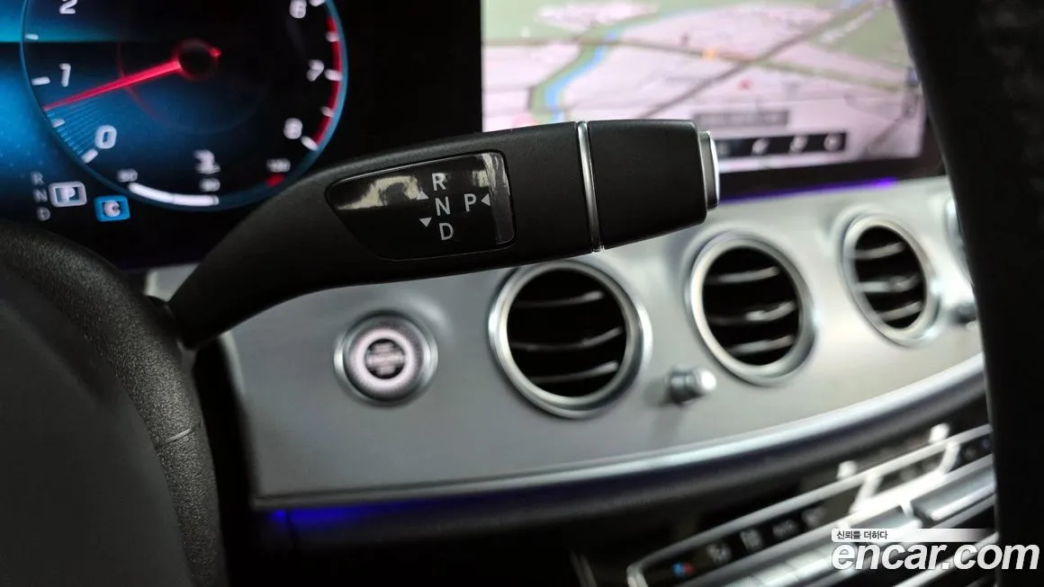 Mercedes-Benz E-Class 2021 из KR, фото 2