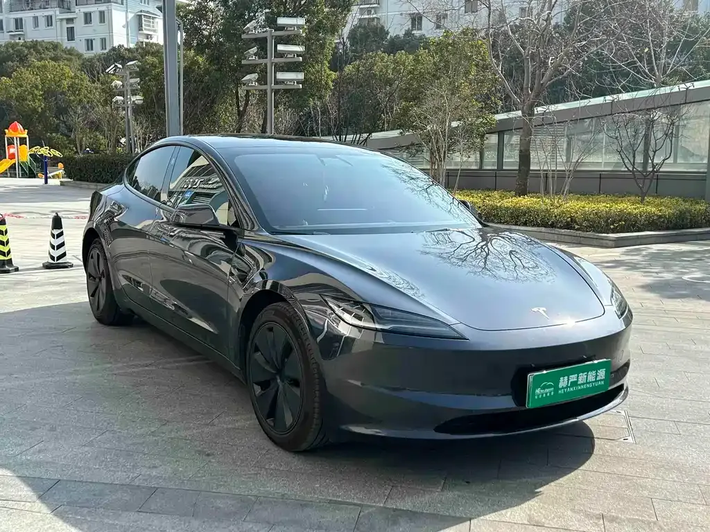 Tesla Model 3 — фото 8
