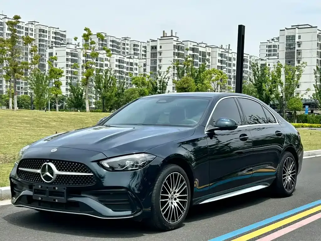 Mercedes-Benz C-Class — фото 1