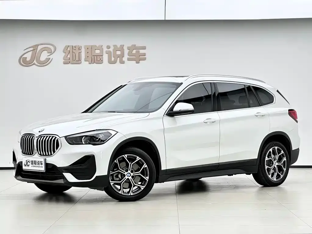 BMW X1 — фото 1