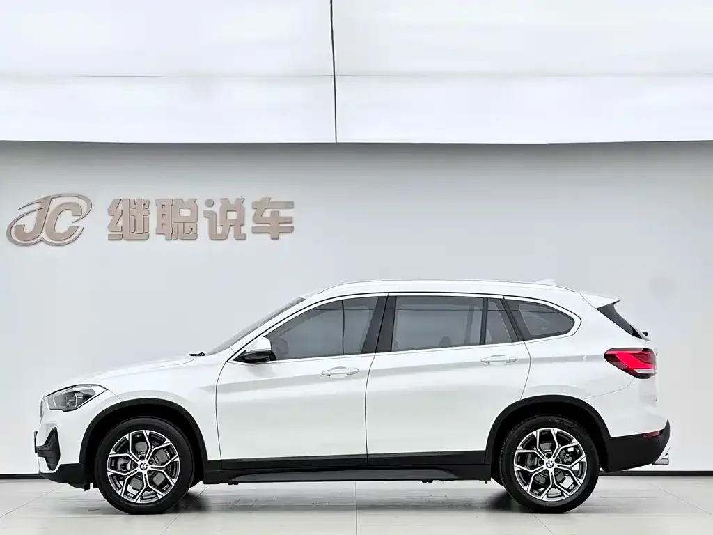 BMW X1 — фото 2
