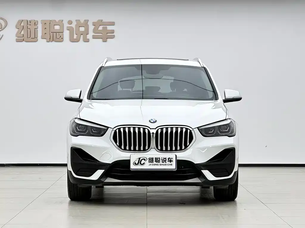 BMW X1 — фото 5