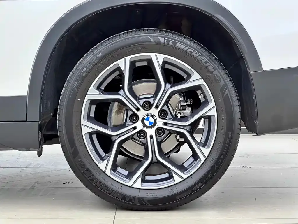 BMW X1 — фото 10