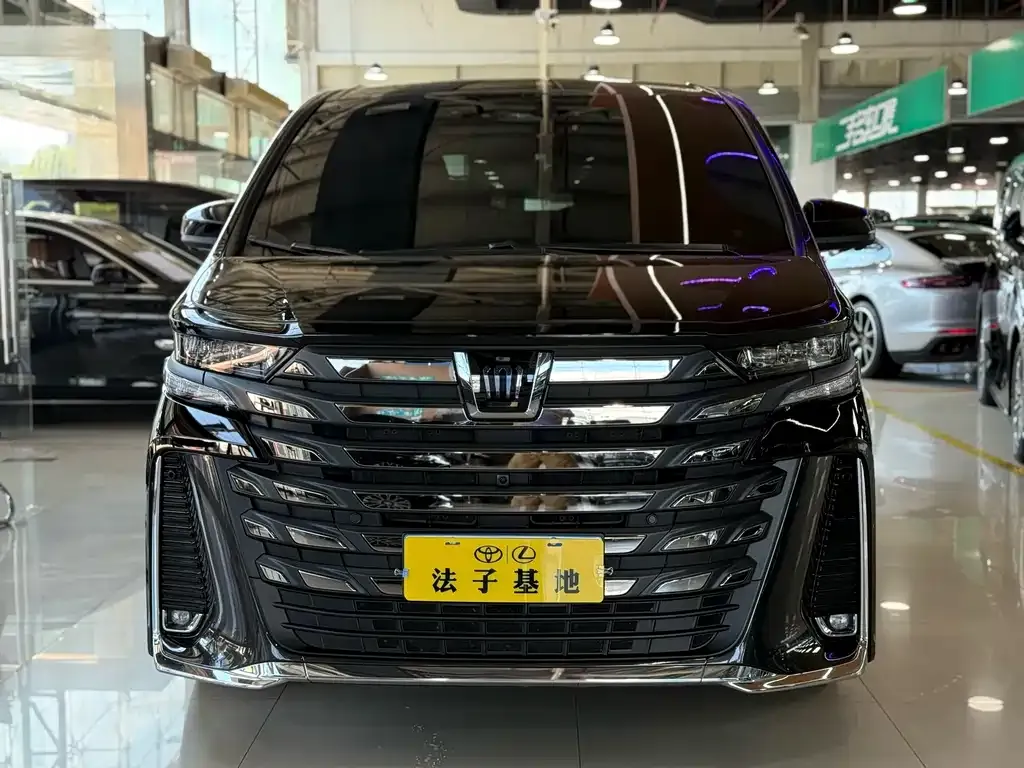 Toyota Vellfire — фото 10