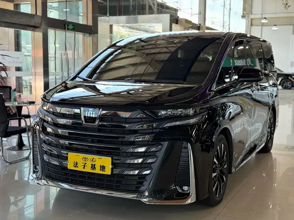 Toyota Vellfire — фото 9