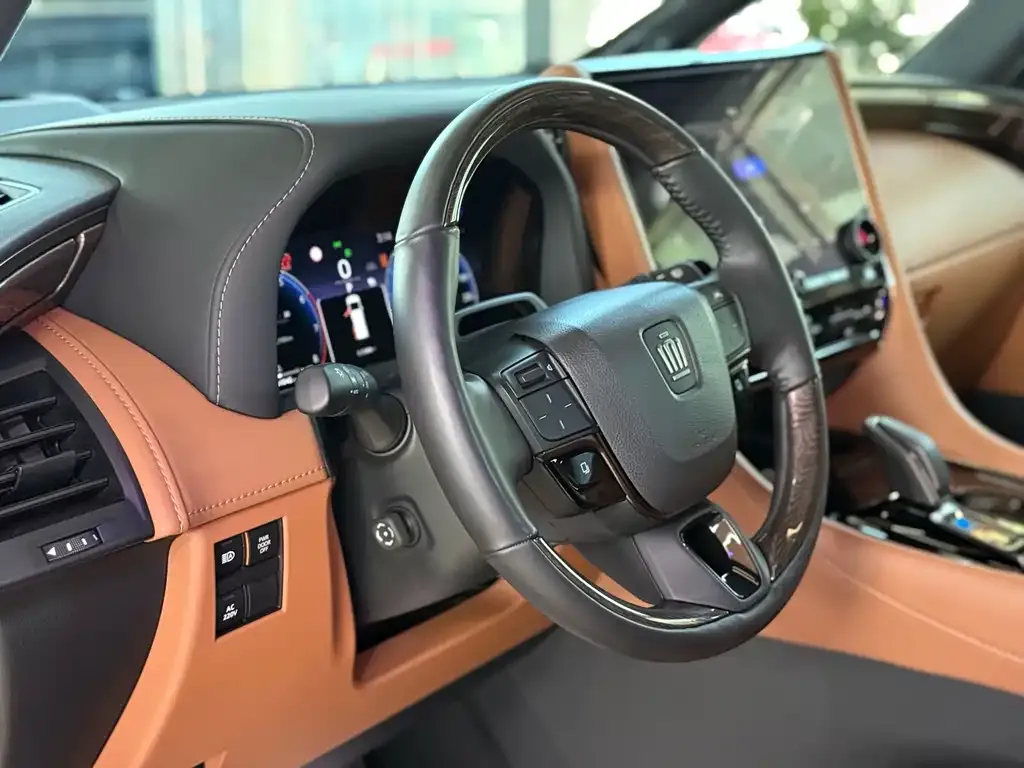Toyota Vellfire — фото 5