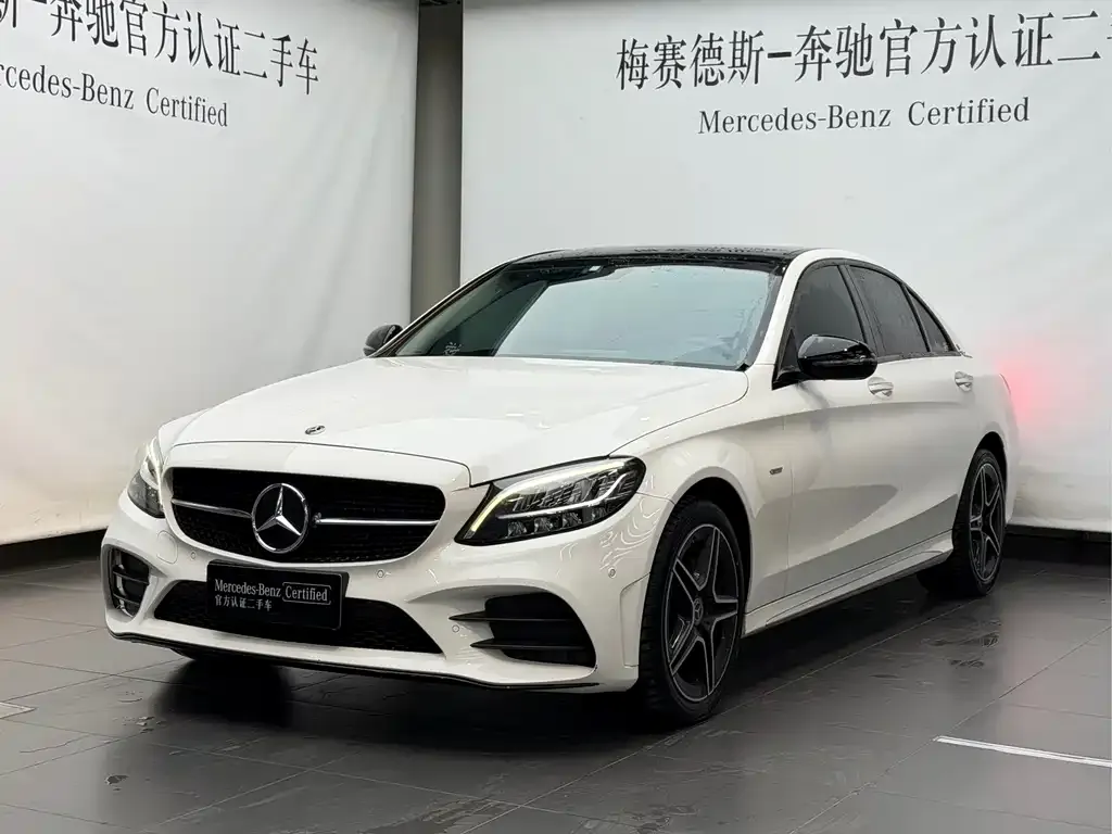Mercedes-Benz C-Class — фото 1