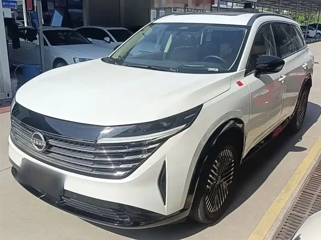 Nissan Teramont