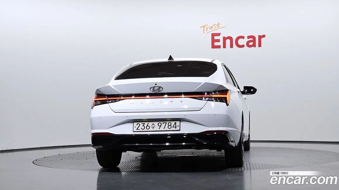 Hyundai AVANTE — фото 2