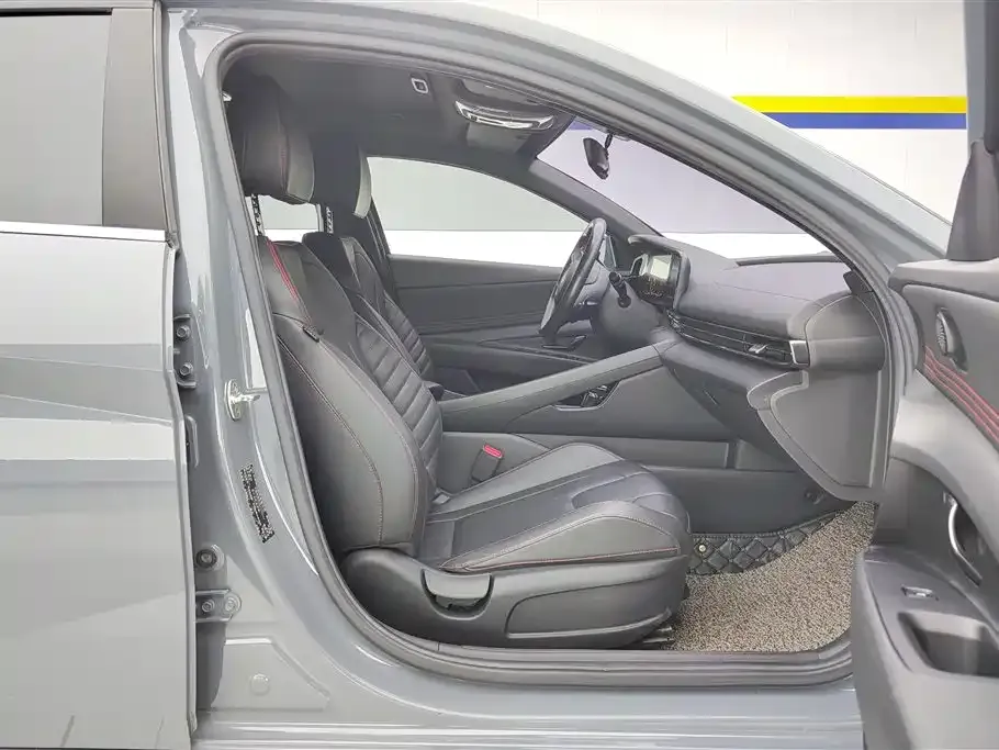 Hyundai Elantra 2021 из CN, фото 4