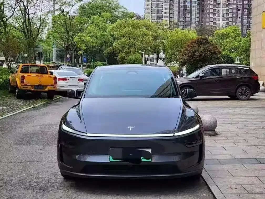 Tesla Model Y — фото 4