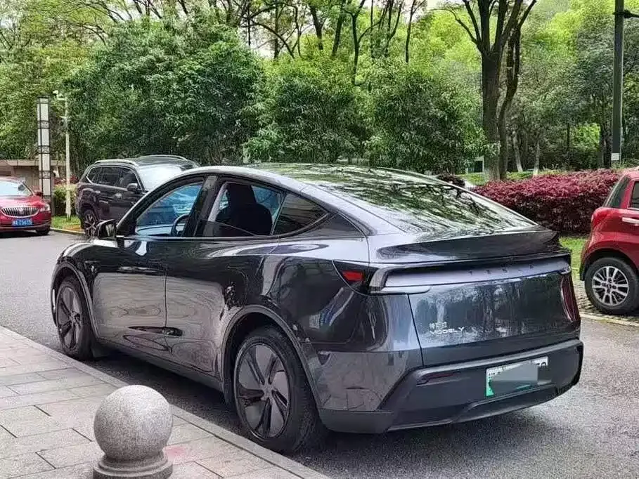 Tesla Model Y — фото 5