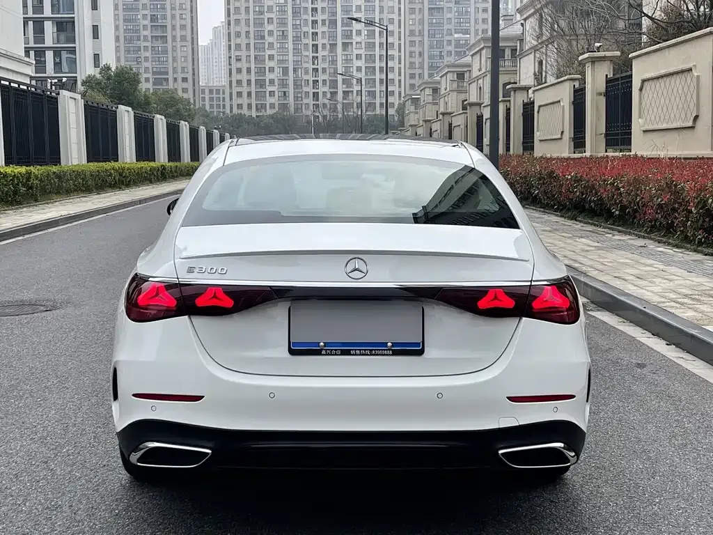 Mercedes-Benz E-Class (Import) — фото 9