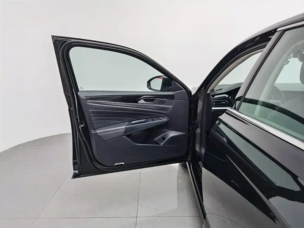 Volkswagen Passat New Energy 2023 из CN, фото 3