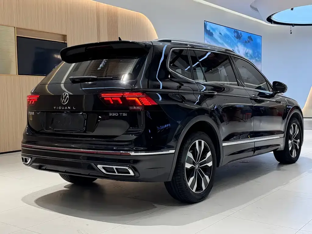 Volkswagen Tiguan L — фото 6
