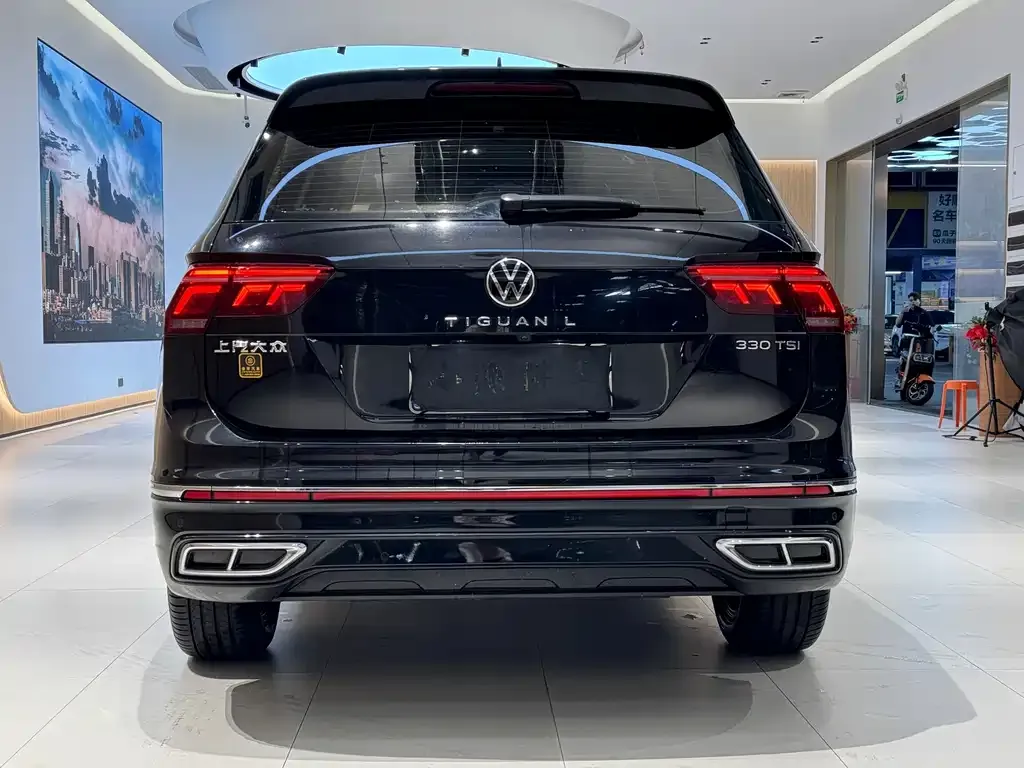 Volkswagen Tiguan L — фото 8