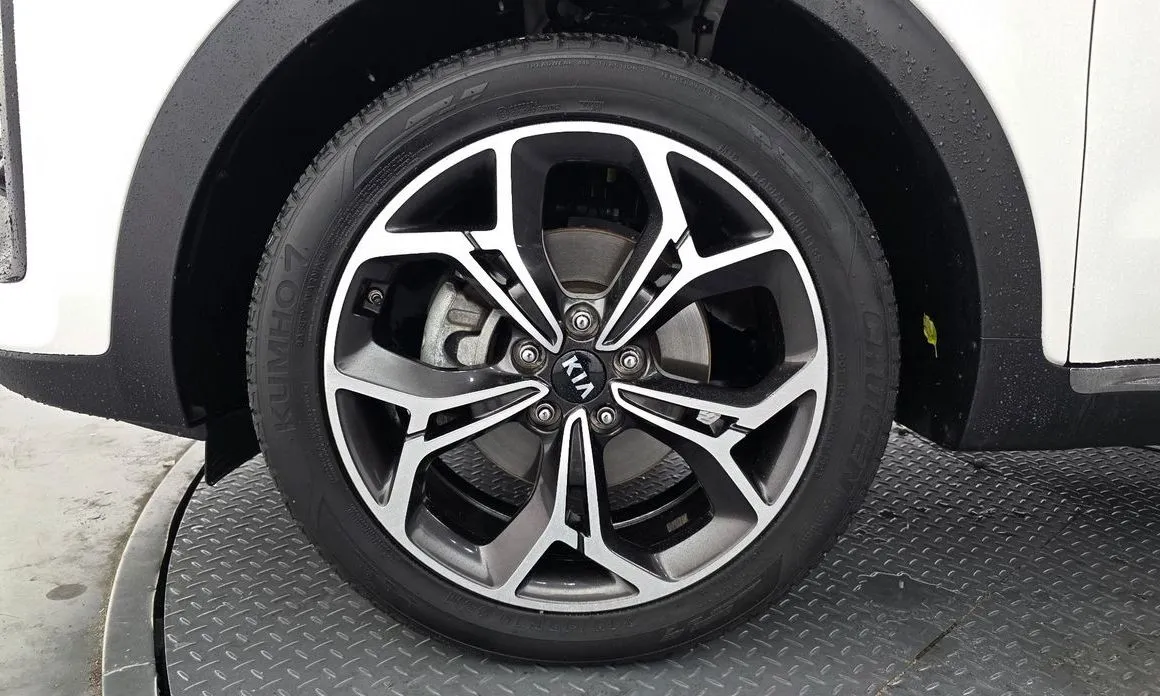 Kia Sportage — фото 9