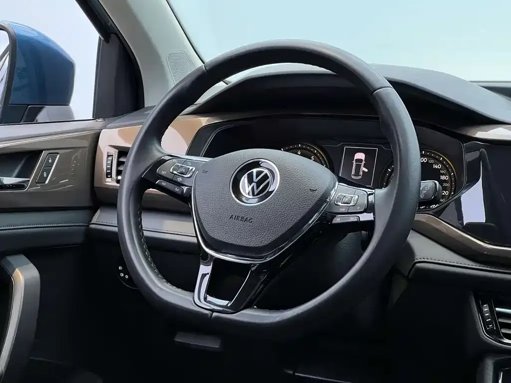 Volkswagen Tharu — фото 7