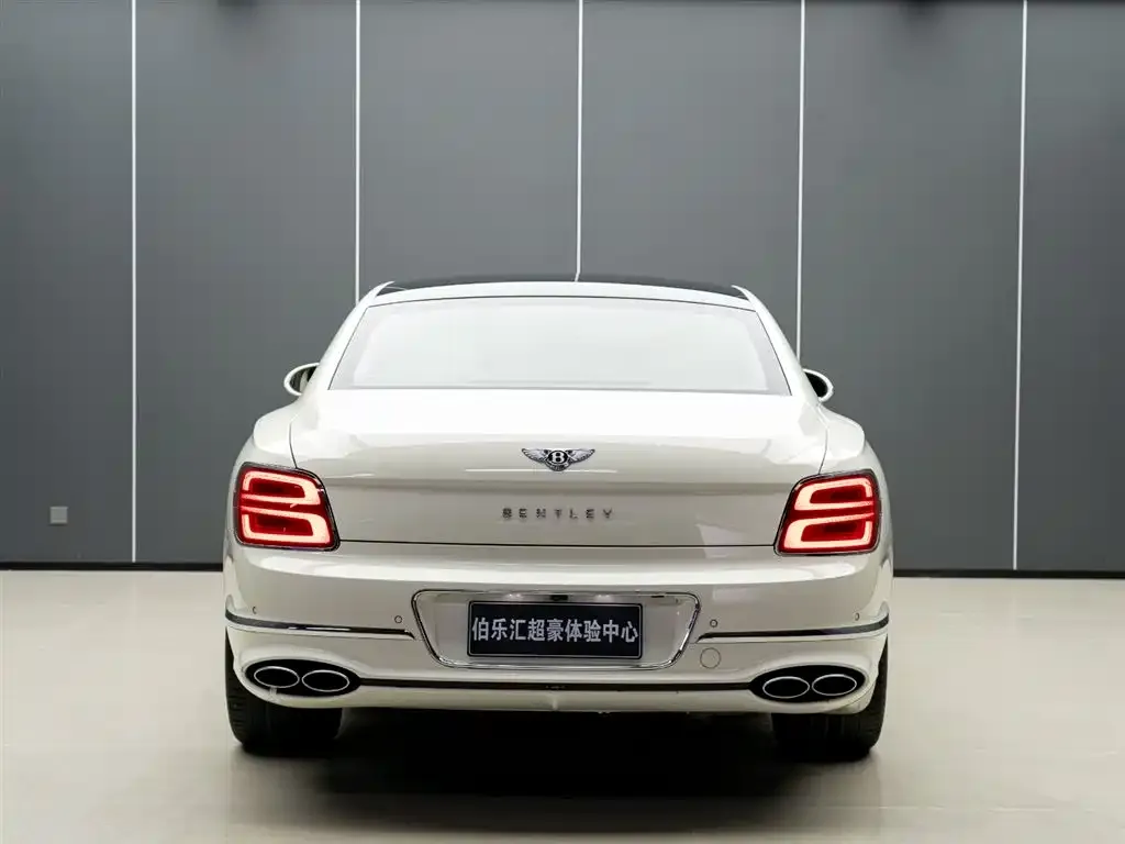 Bentley Flying Spur — фото 2