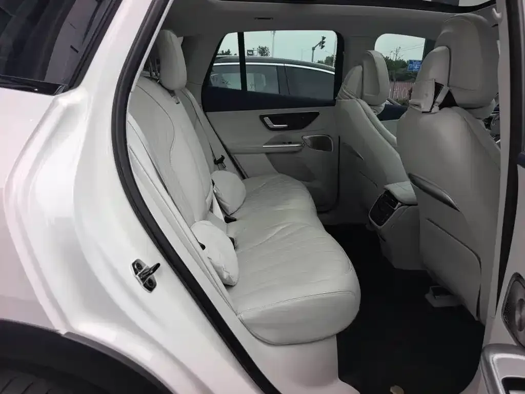 Mercedes-Benz EQE SUV — фото 9