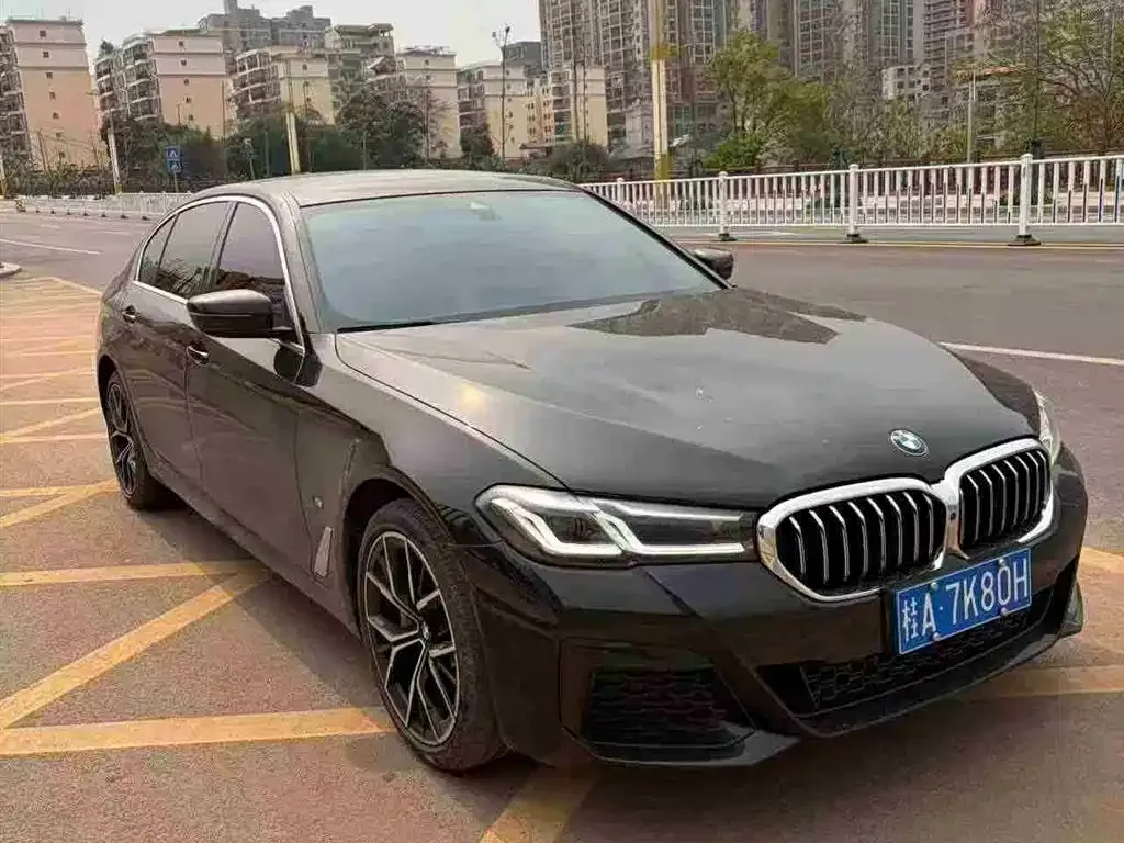 BMW 5 Series — фото 5