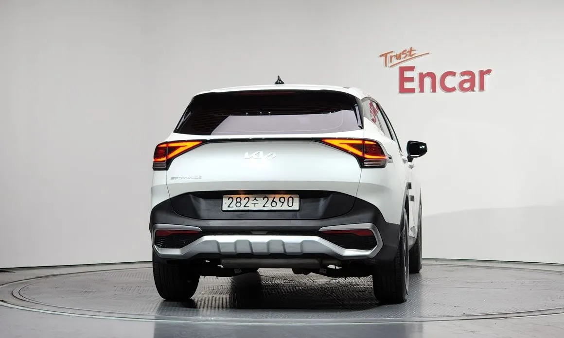 Kia Sportage — фото 8
