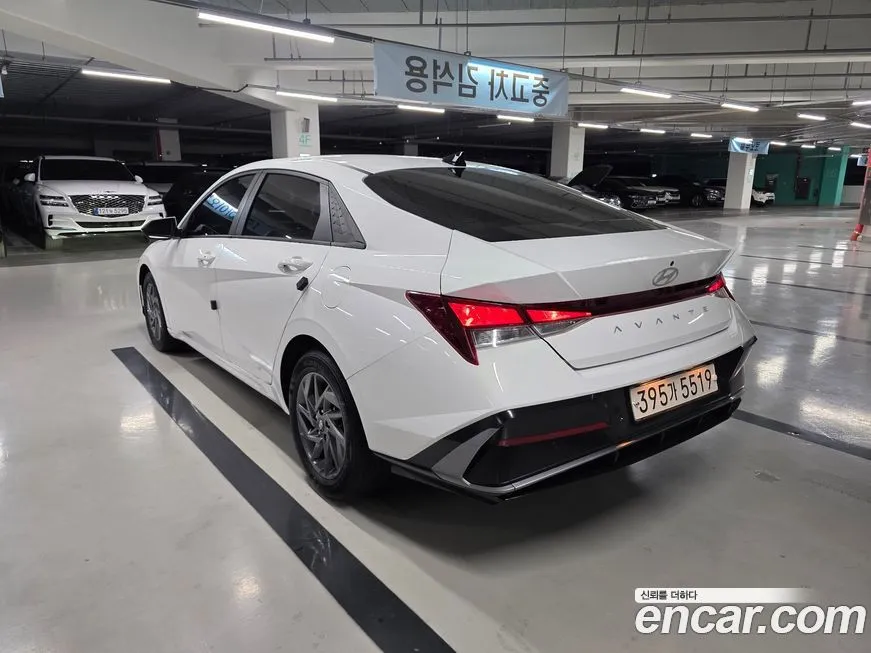 Hyundai AVANTE — фото 8