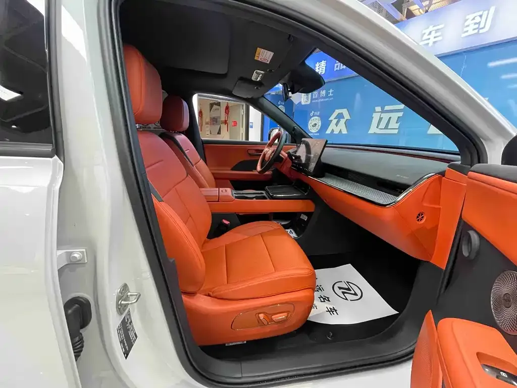 Toyota Platinum 3X 2025 из CN, фото 4