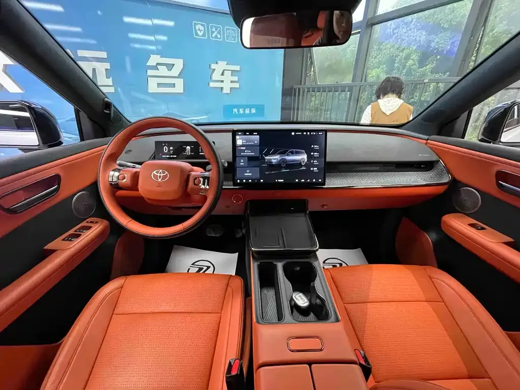 Toyota Platinum 3X 2025 из CN, фото 9