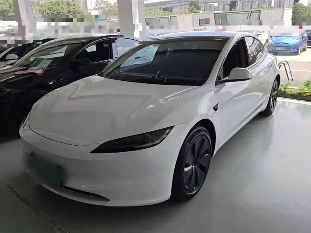 Tesla Model 3 — фото 10