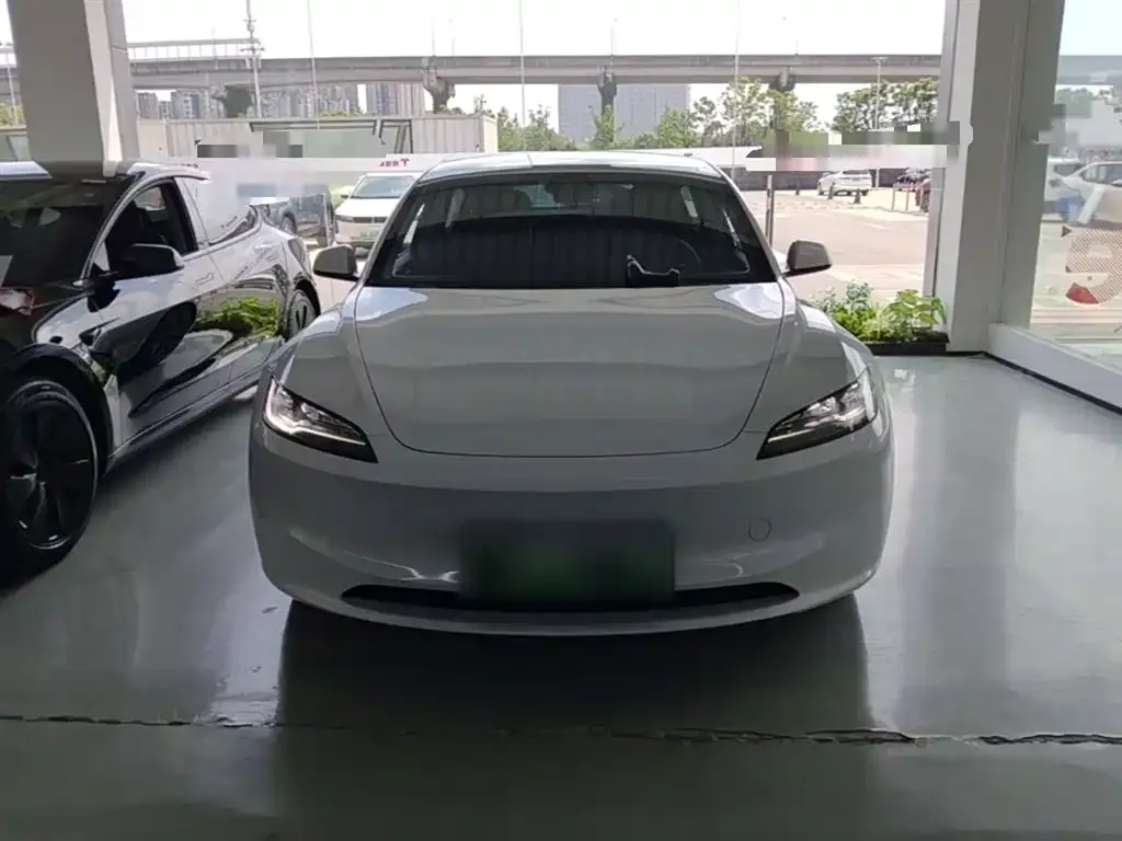Tesla Model 3 — фото 6