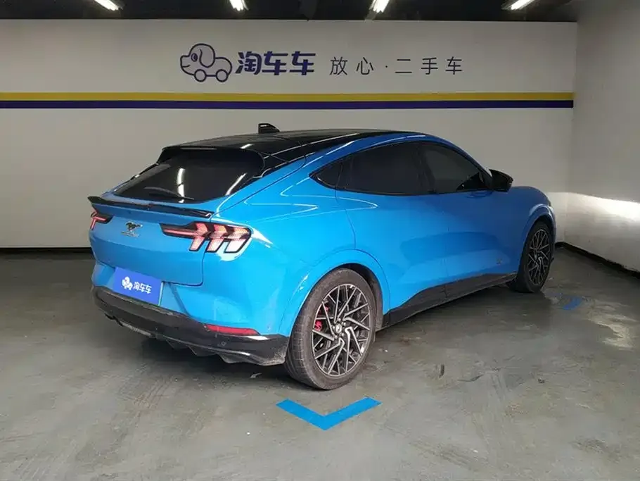 Ford Mustang Mach-E 2023 из CN, фото 2