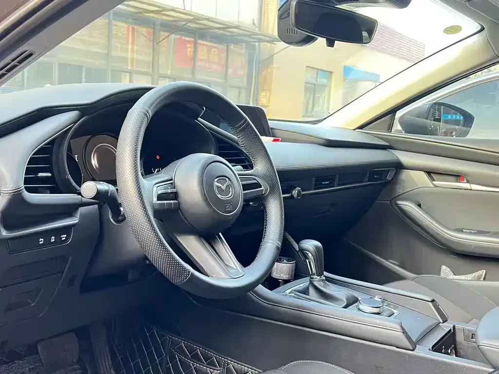 Mazda 3 Axela 2023 из CN, фото 6