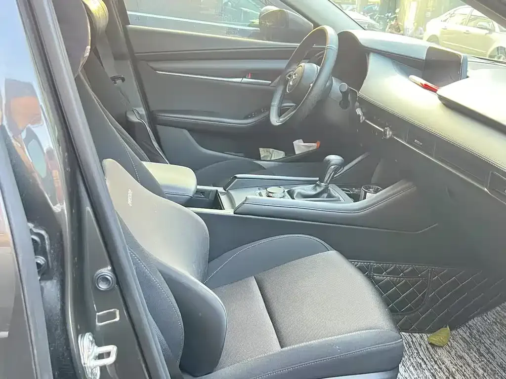 Mazda 3 Axela 2023 из CN, фото 5