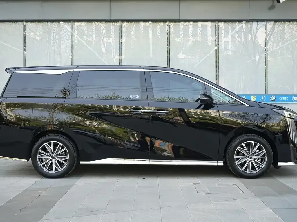 GAC Motor Trumpchi M8 — фото 4