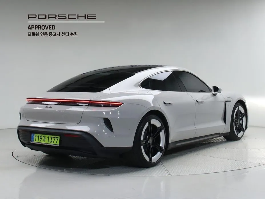 Porsche Taycan 2025 из KR, фото 9